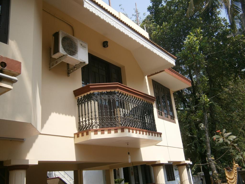 Lazar Residency Homestay Kochi Exterior photo